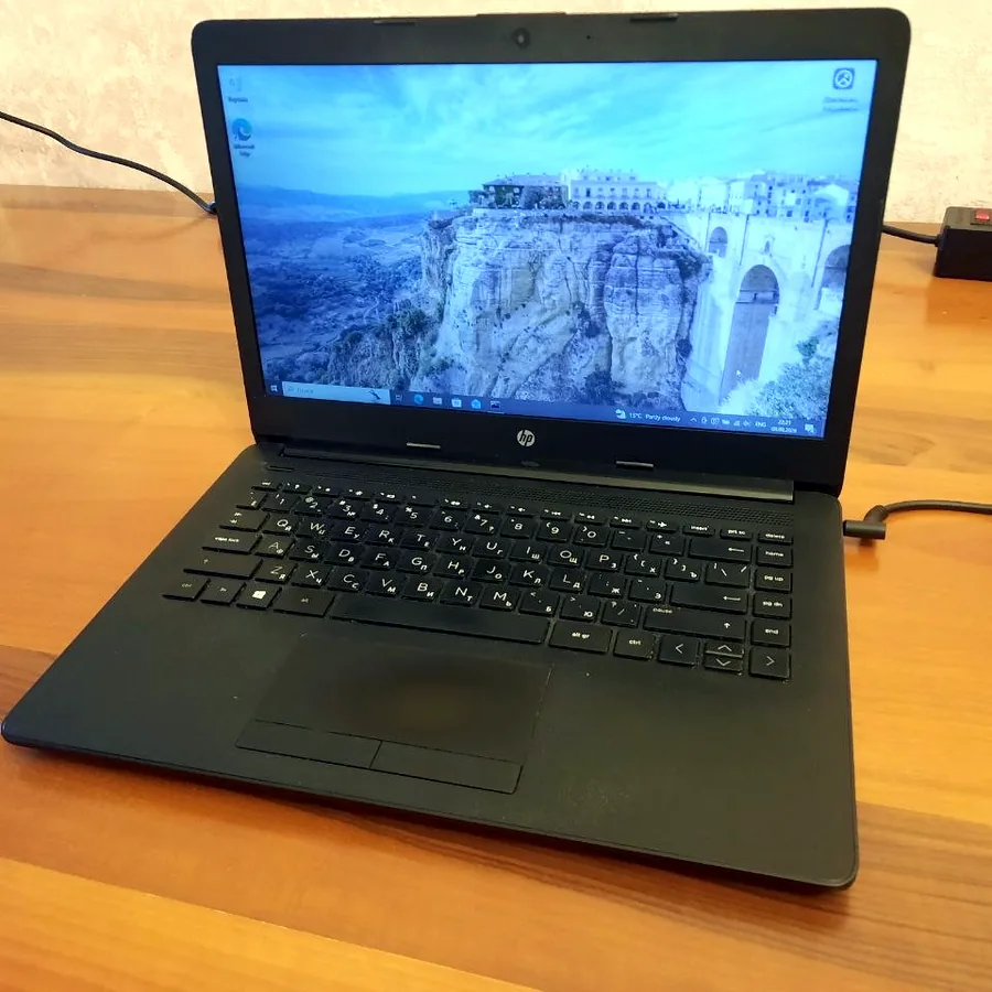 Ноутбук HP 14-cm0006ur, AMD Ryzen 3, 4 ГБ RAM