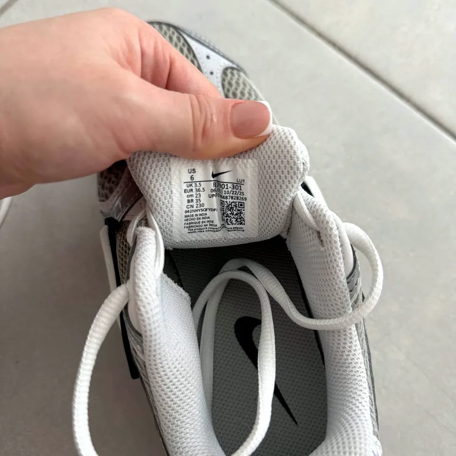 Кроссовки Nike