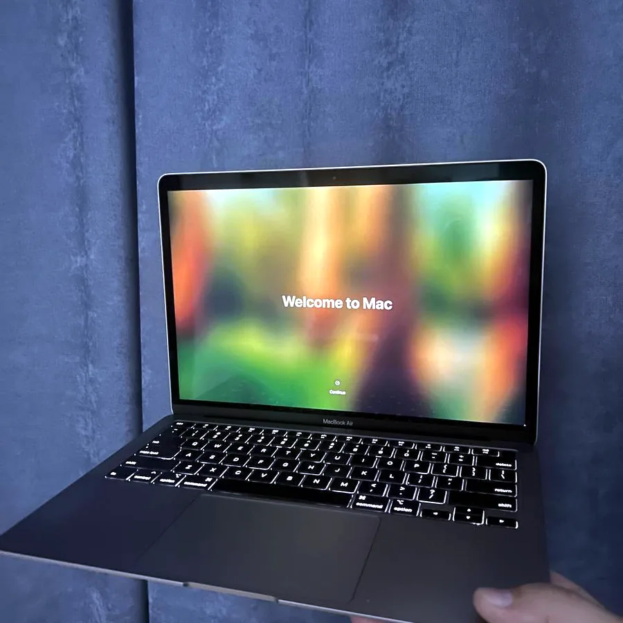 MacBook Air 2020, Intel Core i3, 8/256 ГБ