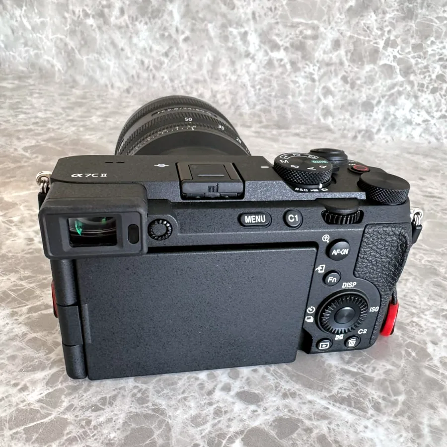 Камера Sony A7C II с объективом Sony FE 24-50mm