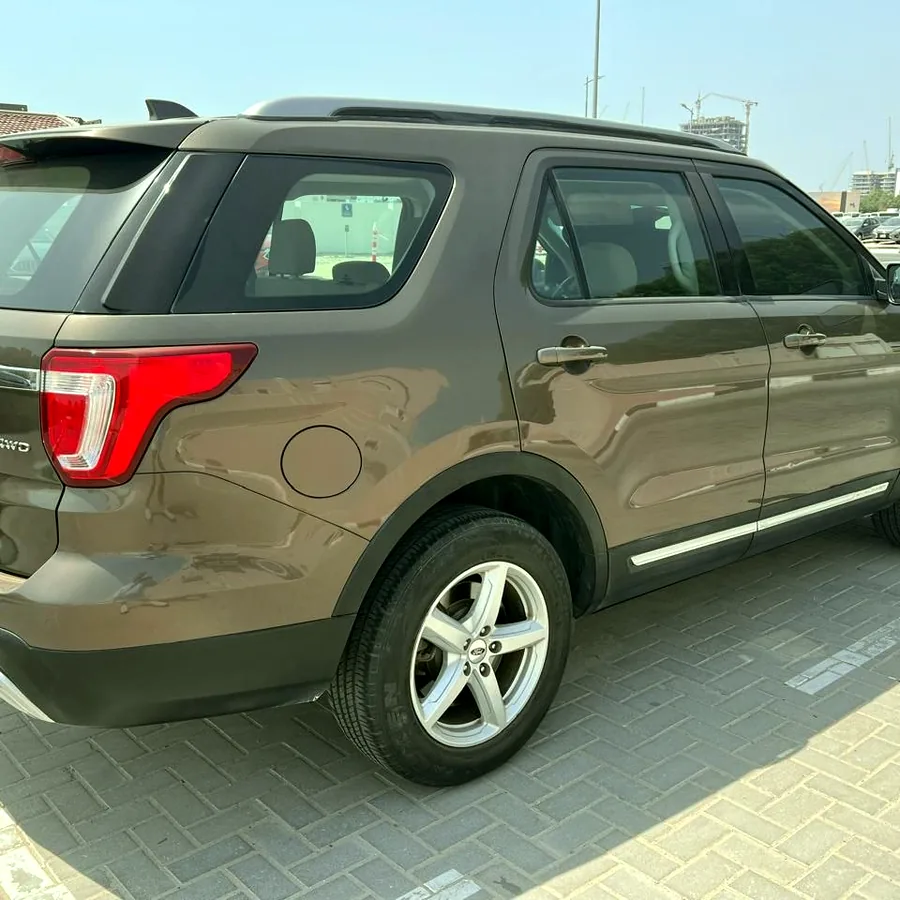 Ford Explorer XLT 2016, пробег 175 000 км, Дубай