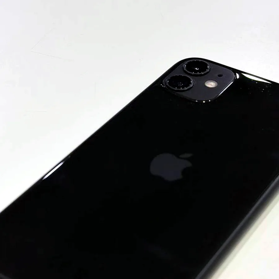 iPhone 11, 128 ГБ, батарея 72%