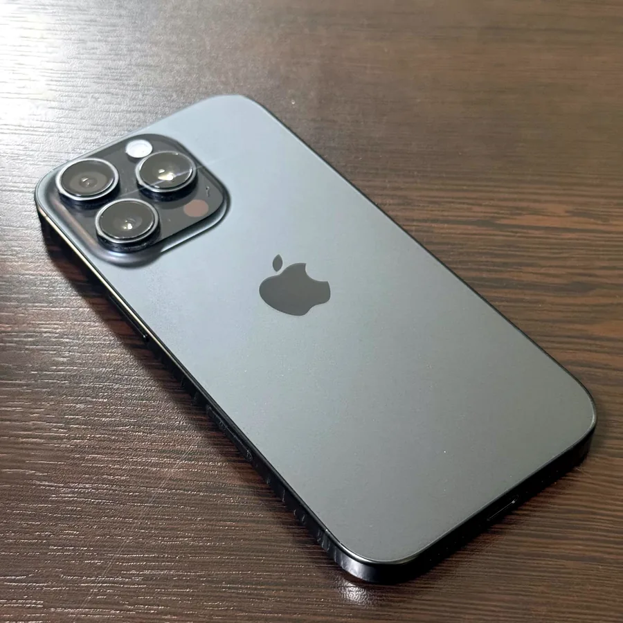 iPhone 16 Pro, 128 GB, состояние идеальное