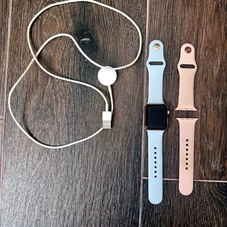 Apple Watch Series 3, 38 mm, идеальное состояние