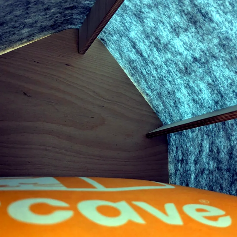 Домик для кошек и собак PetCave
