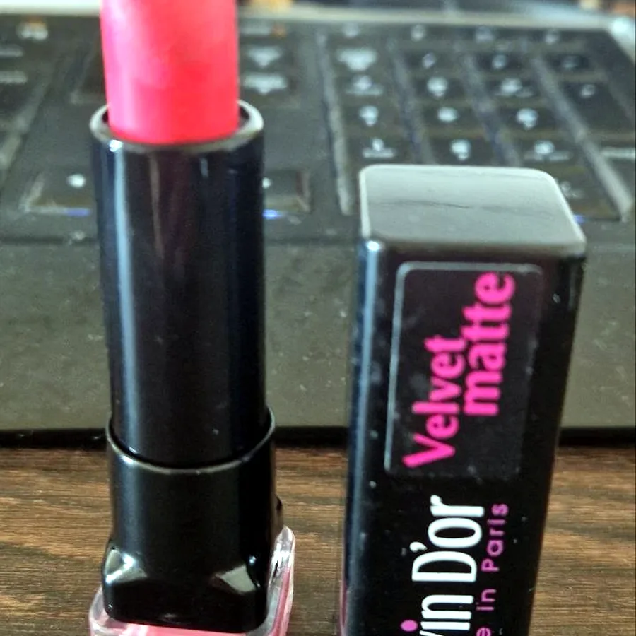 Косметика Avon