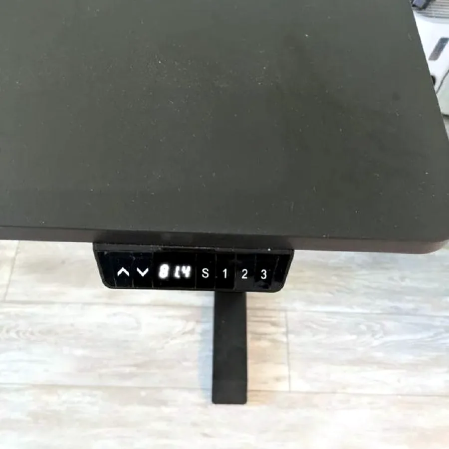 Компьютерный стол Ritmix TBL-120 с регулировкой высоты