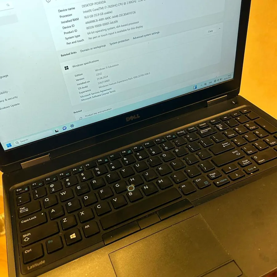 Ноутбук Dell Latitude 5580, i7, 16 GB, SSD 256 GB