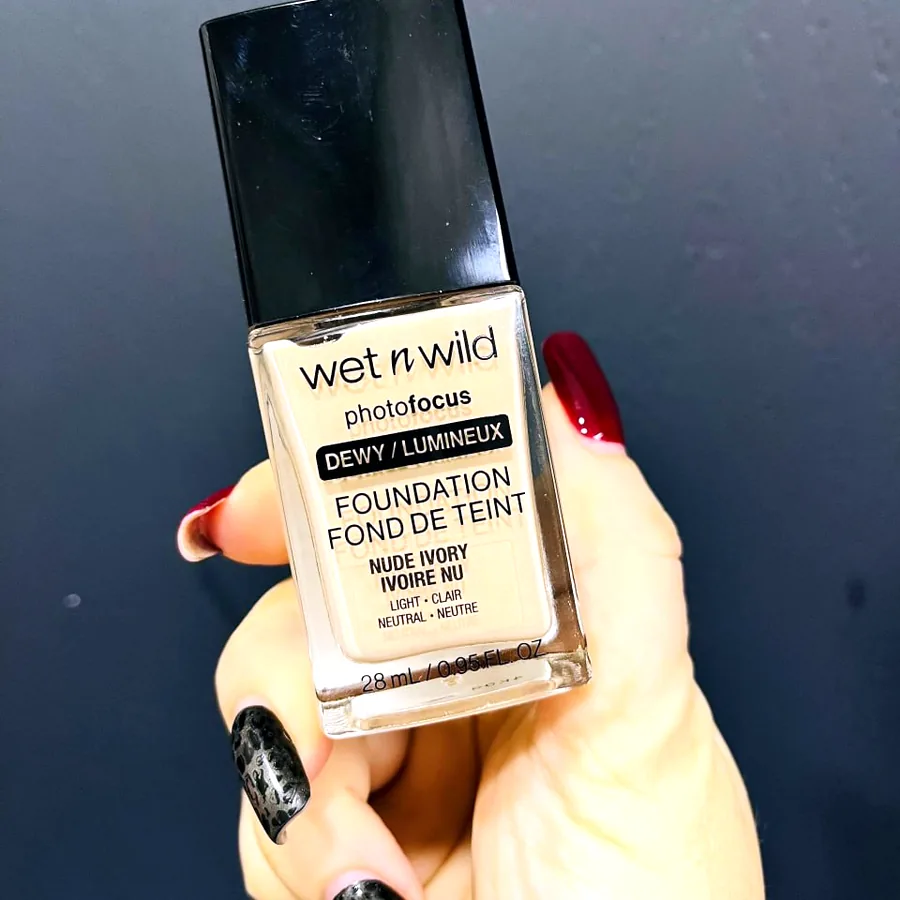Wet n Wild Photo Focus Dewy Foundation, Nude Ivory