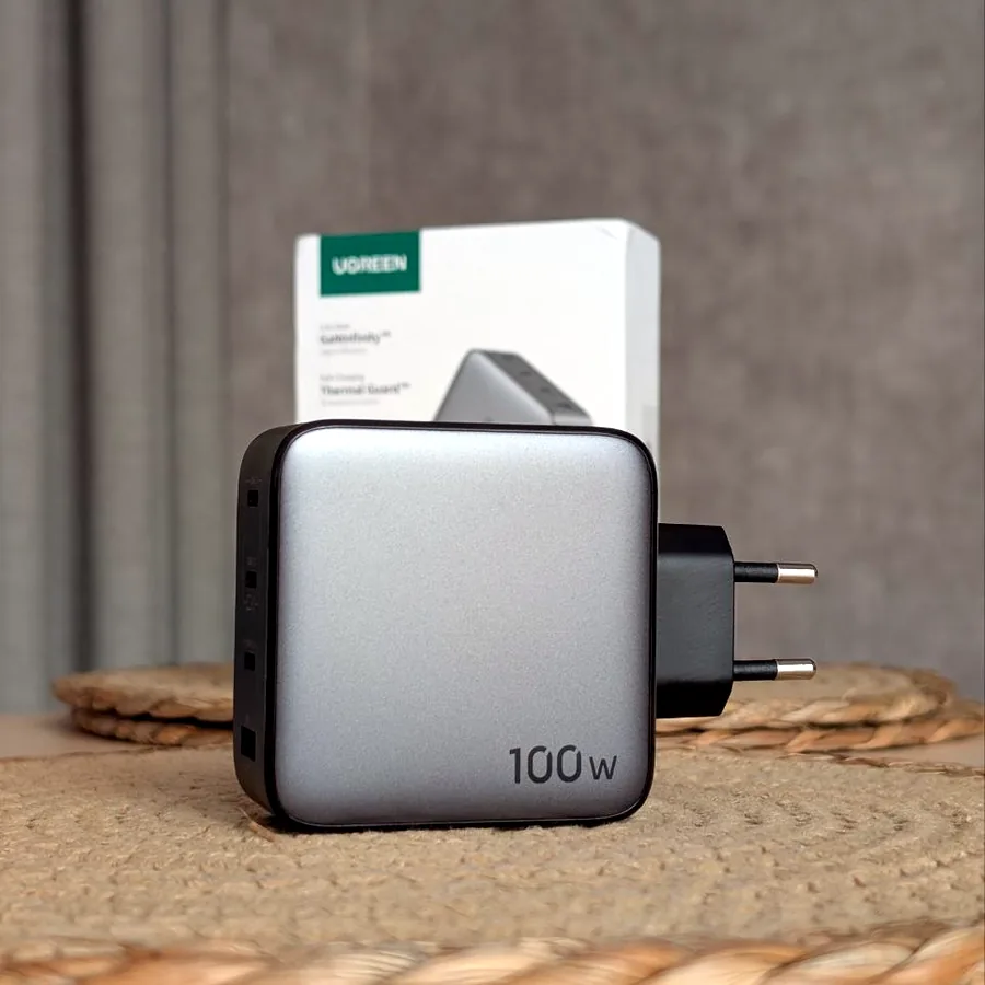 Блок питания UGREEN GaN 100W, новый