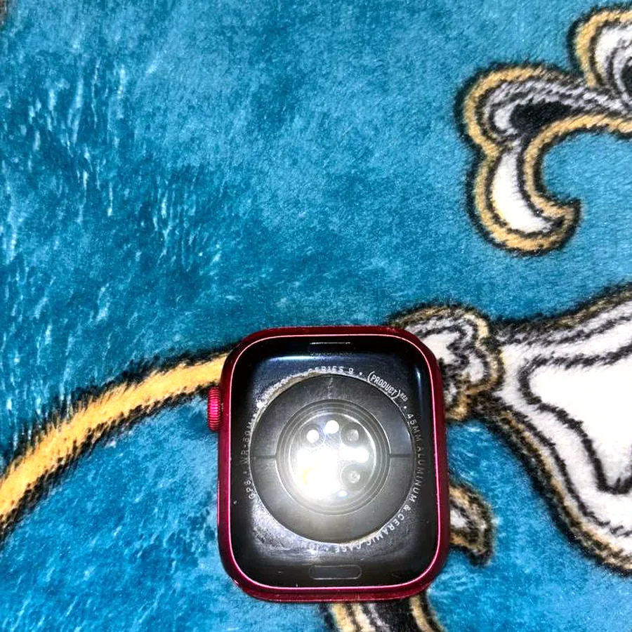 Apple Watch Series 9 GPS 45 mm красные