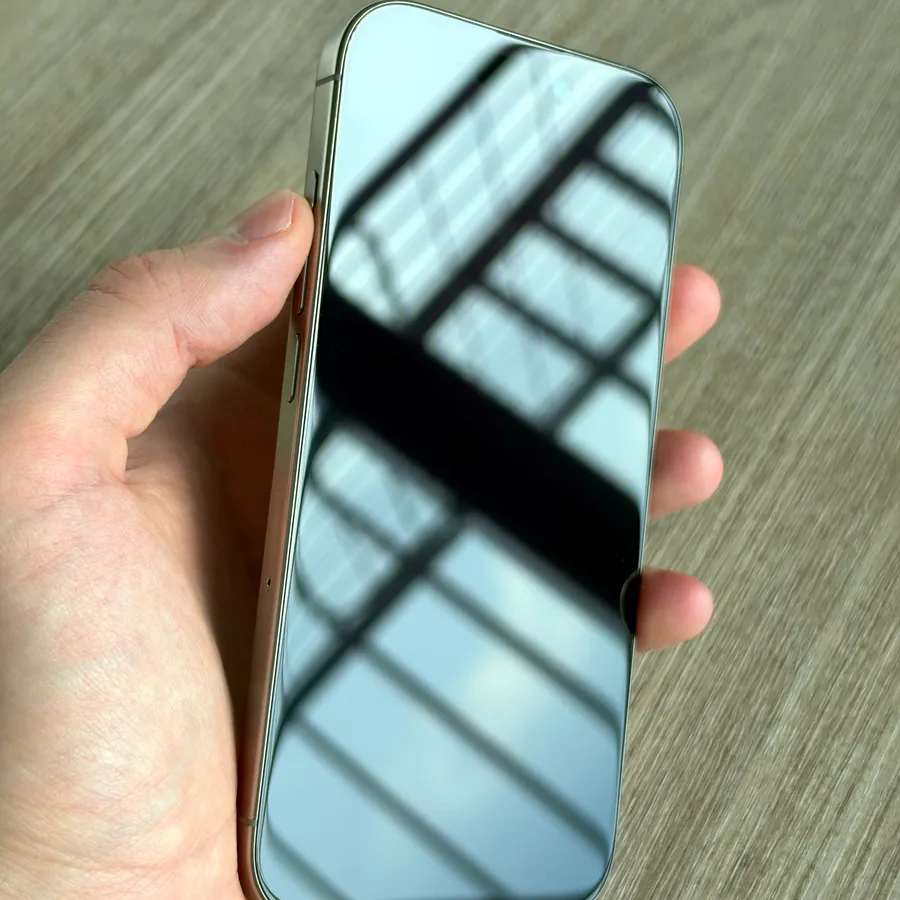 iPhone 16 Pro 128GB Natural Titanium, батарея 90%