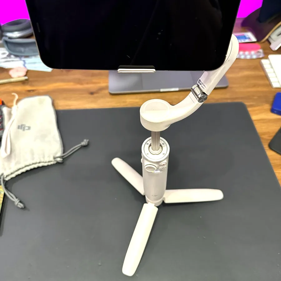 DJI OM 5 Sunset White, стабилизатор для телефона