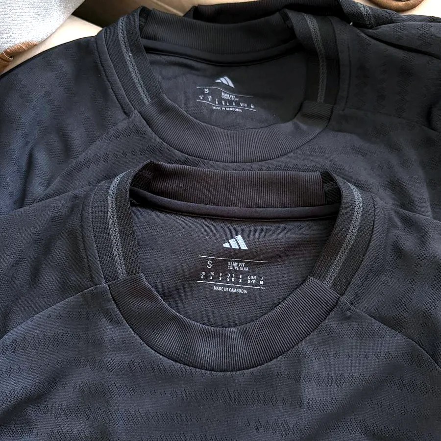 Три футболки Adidas, размер S
