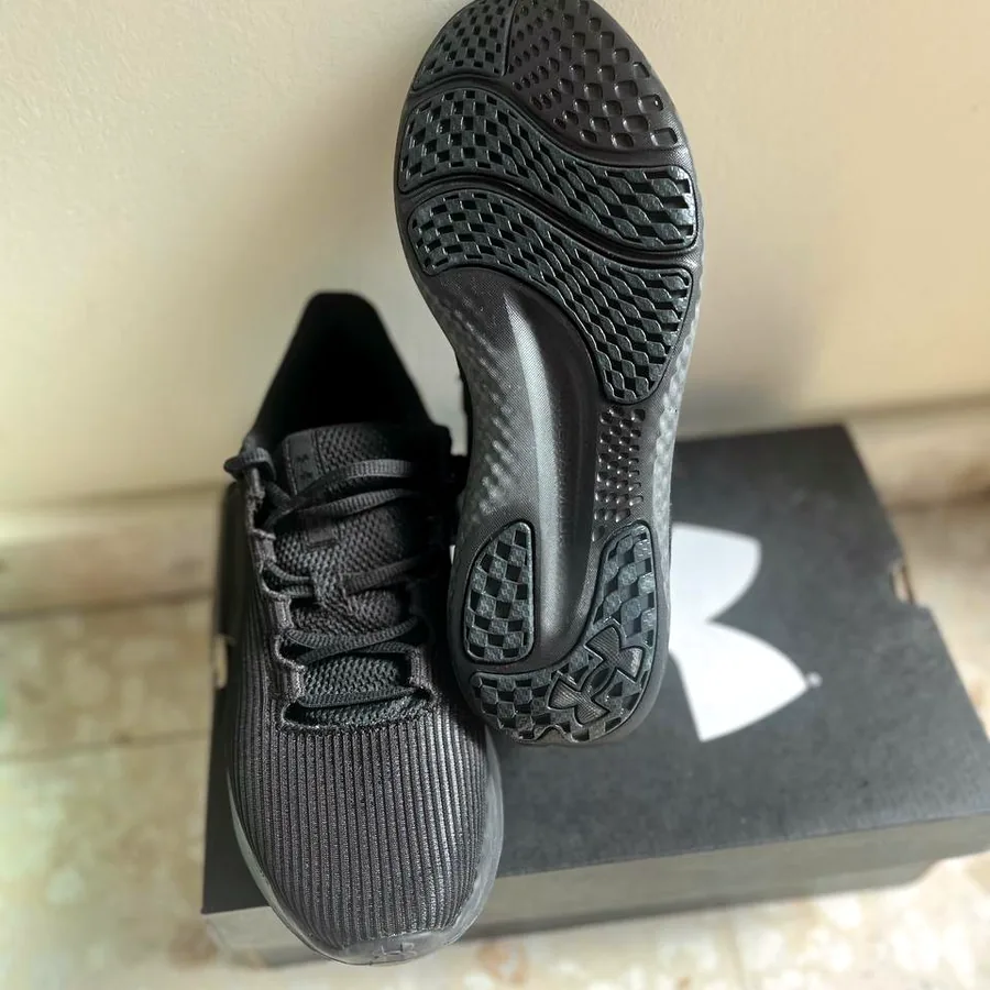 Кроссовки Under Armour Charged Speed Swift, размер 7 US