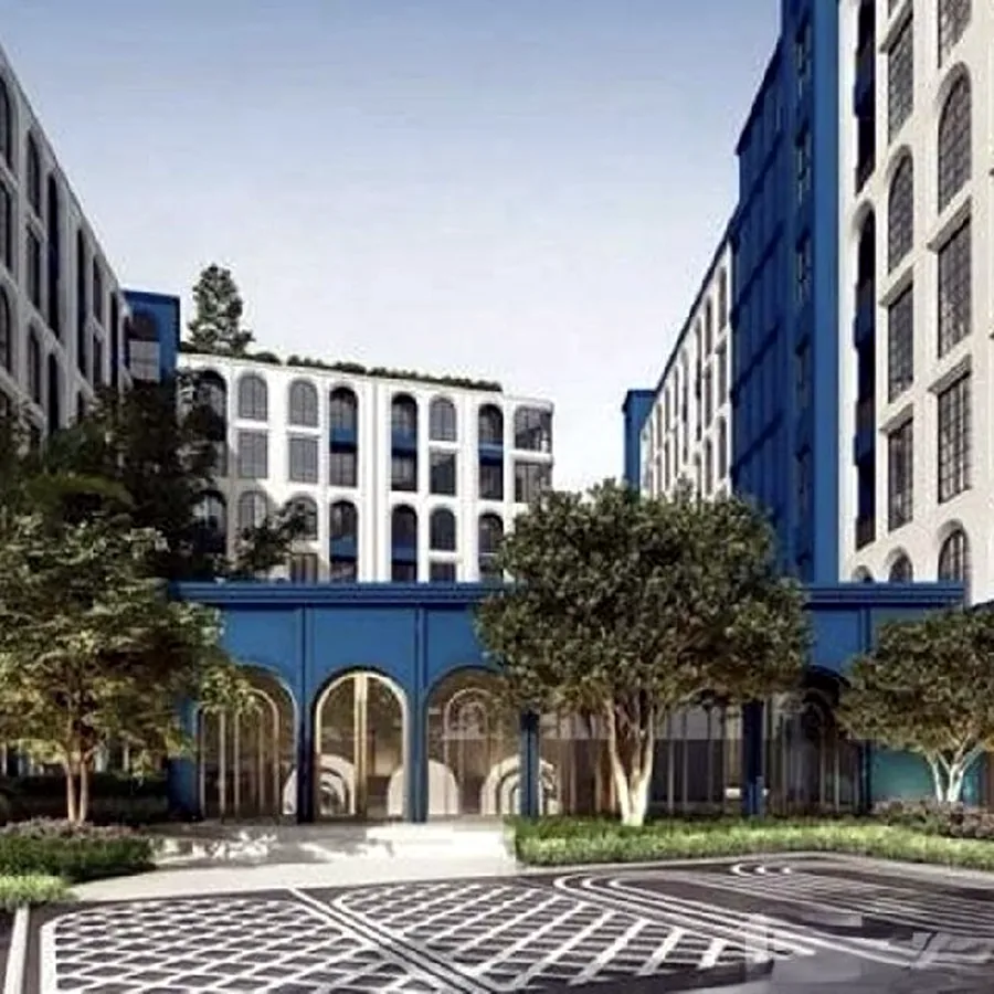 Bellevue Beachfront, Лаян