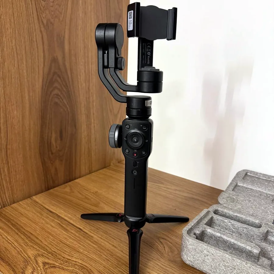 Стабилизатор Zhiyun Smooth 4