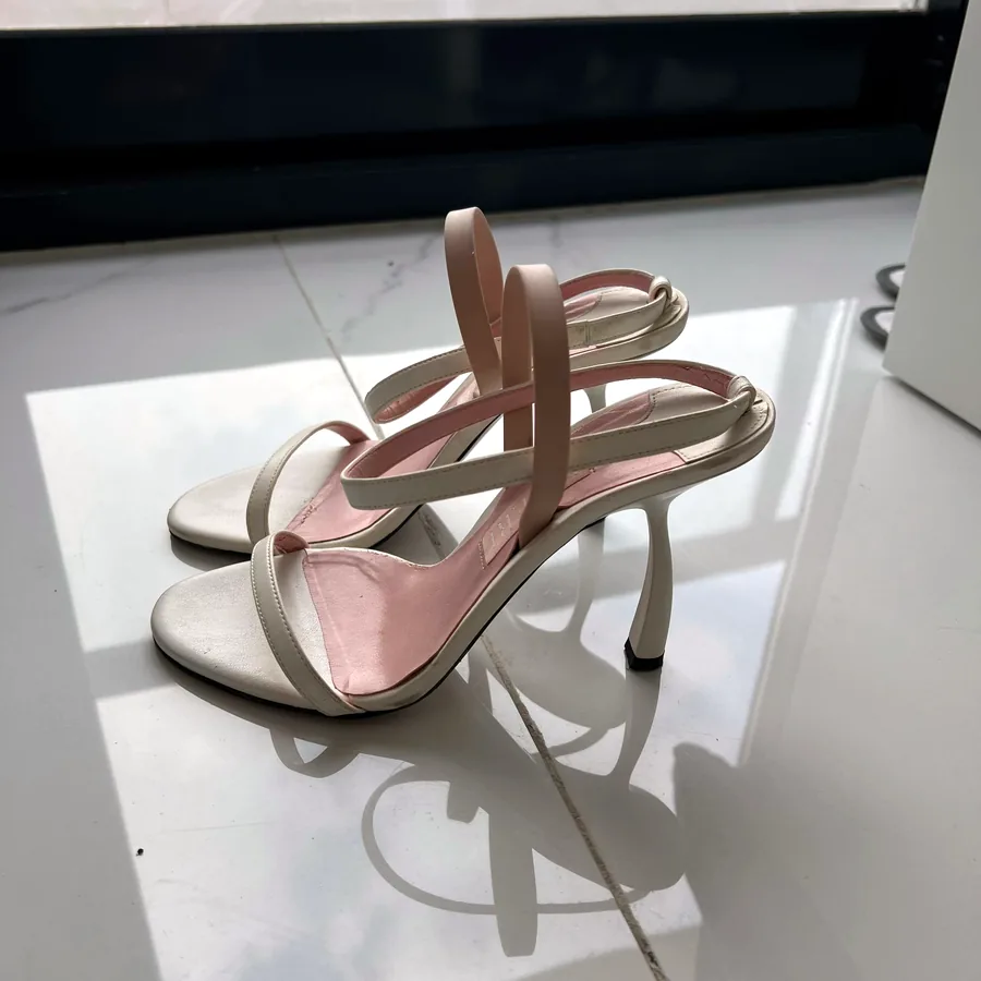 Туфли Zara бежевые, размер 38