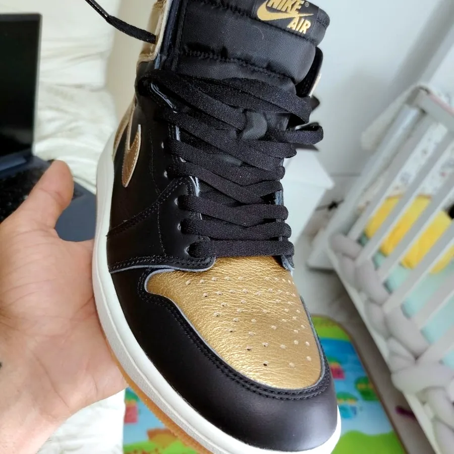 Jordan 1 Mid Metallic Gold, размер 44