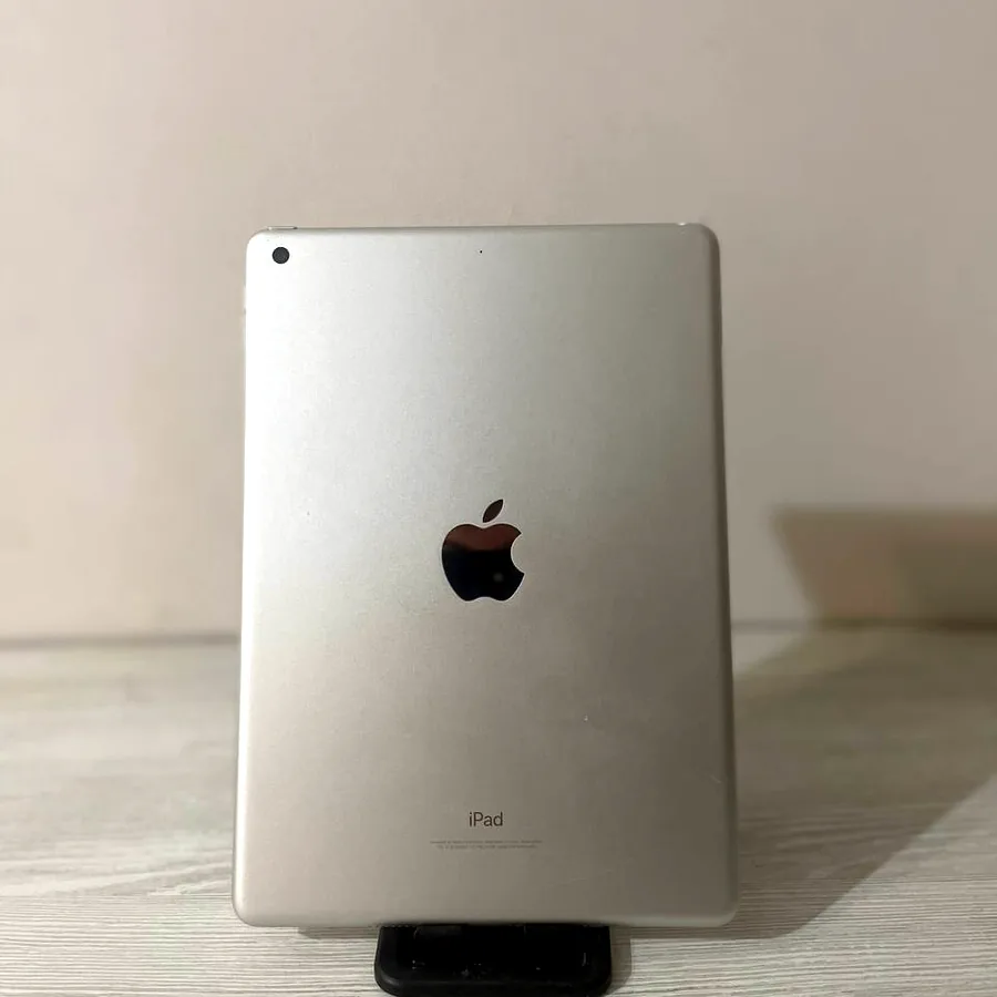 iPad 6-го поколения, 128 GB