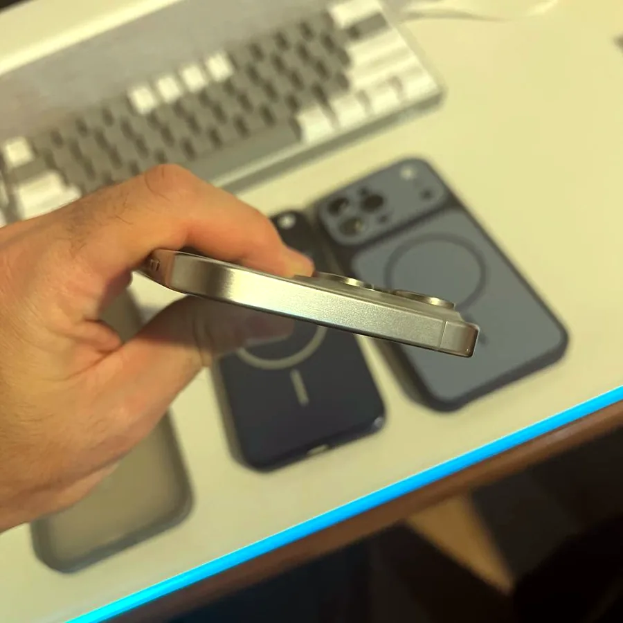iPhone 15 Pro Max Natural Titanium 256 GB