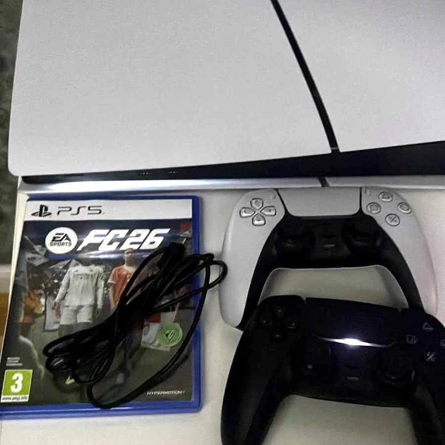 PlayStation 5 Slim 1 TB с джойстиками и FIFA 26