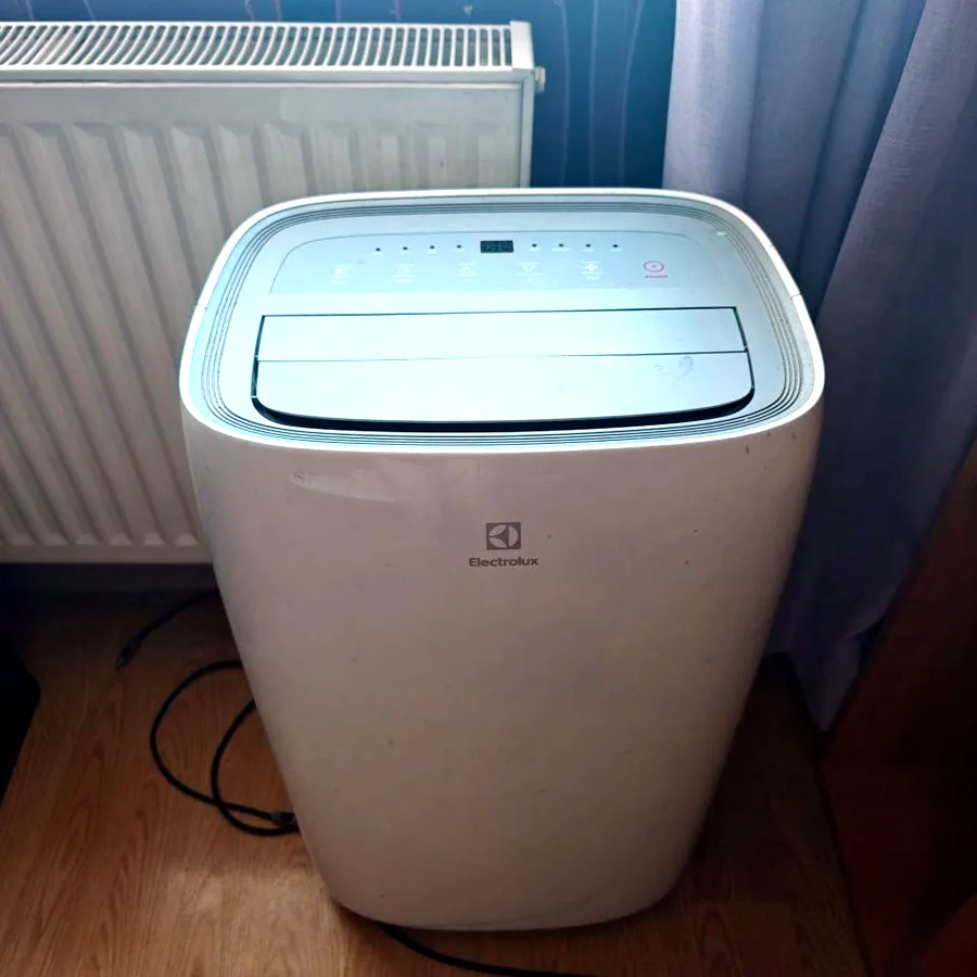 Кондиционер мобильный Electrolux Loft EACM-8