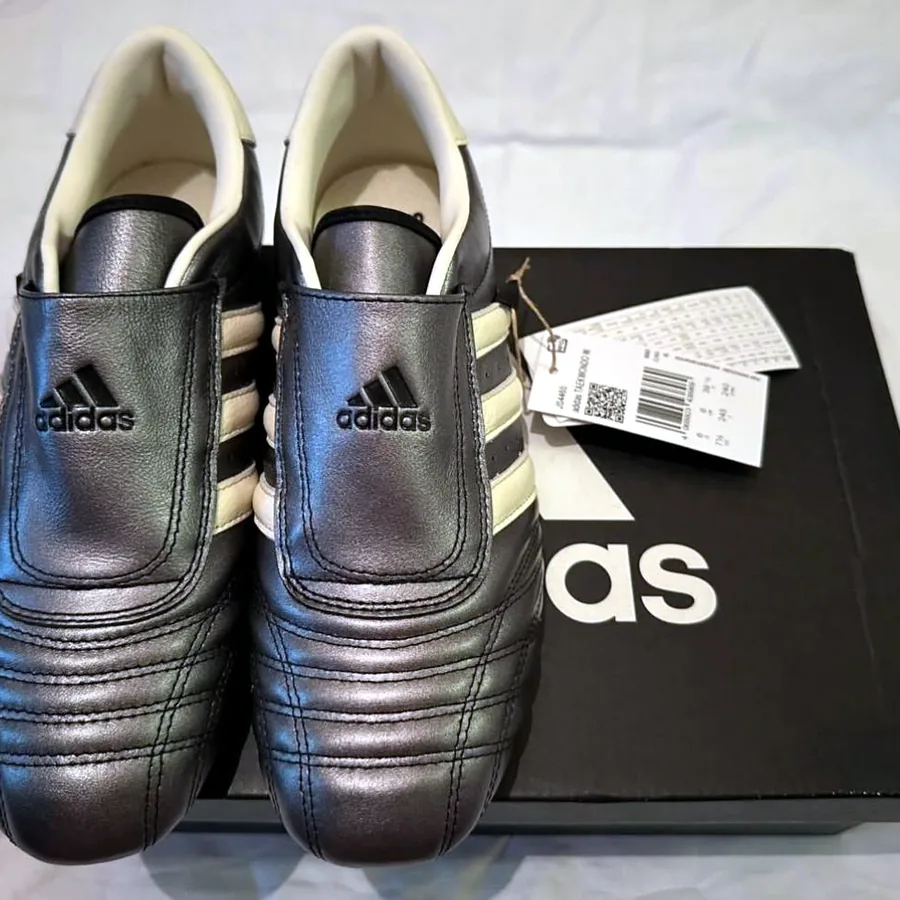 Кроссовки Adidas taekwondo, размер 39