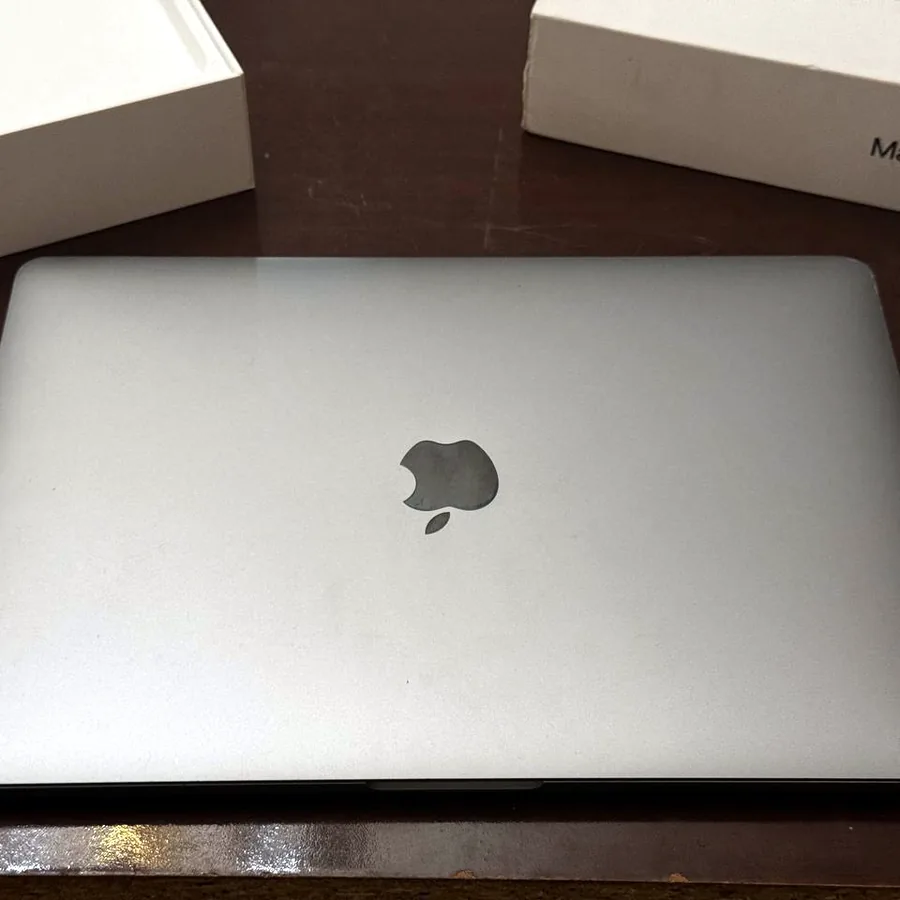 MacBook Pro 13 2019, Intel Core i5, 8GB, 128GB SSD