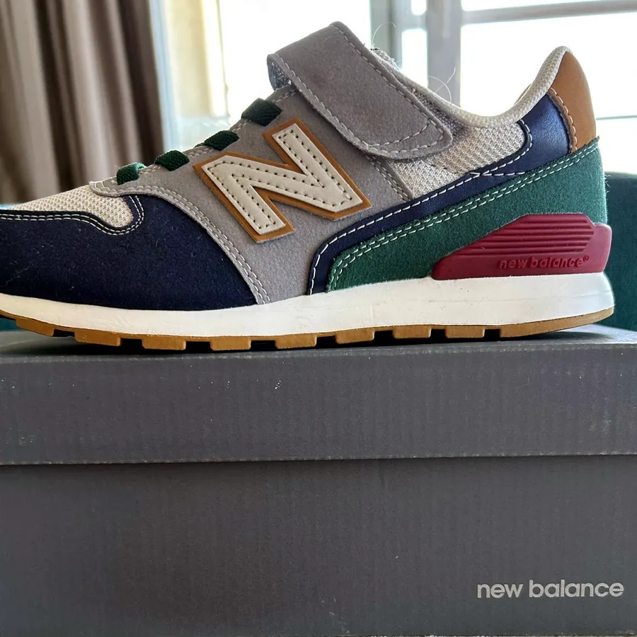 Кроссовки New Balance, размер 35