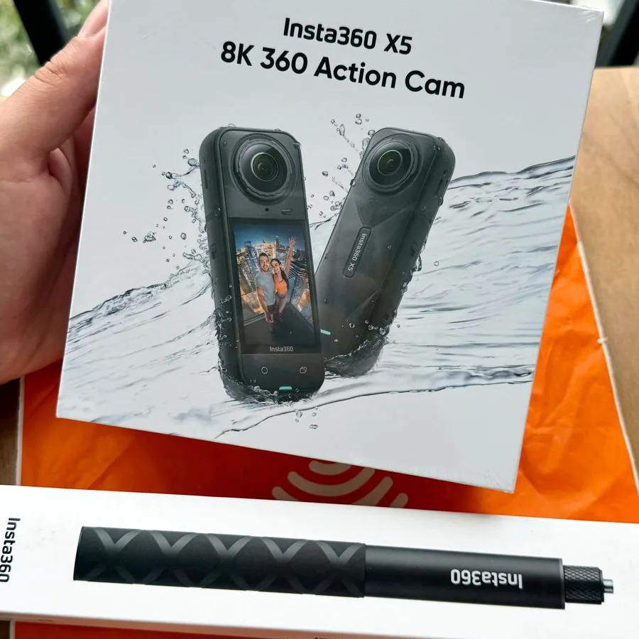 Insta360 X5 8K с Invisible Selfie Stick, новые